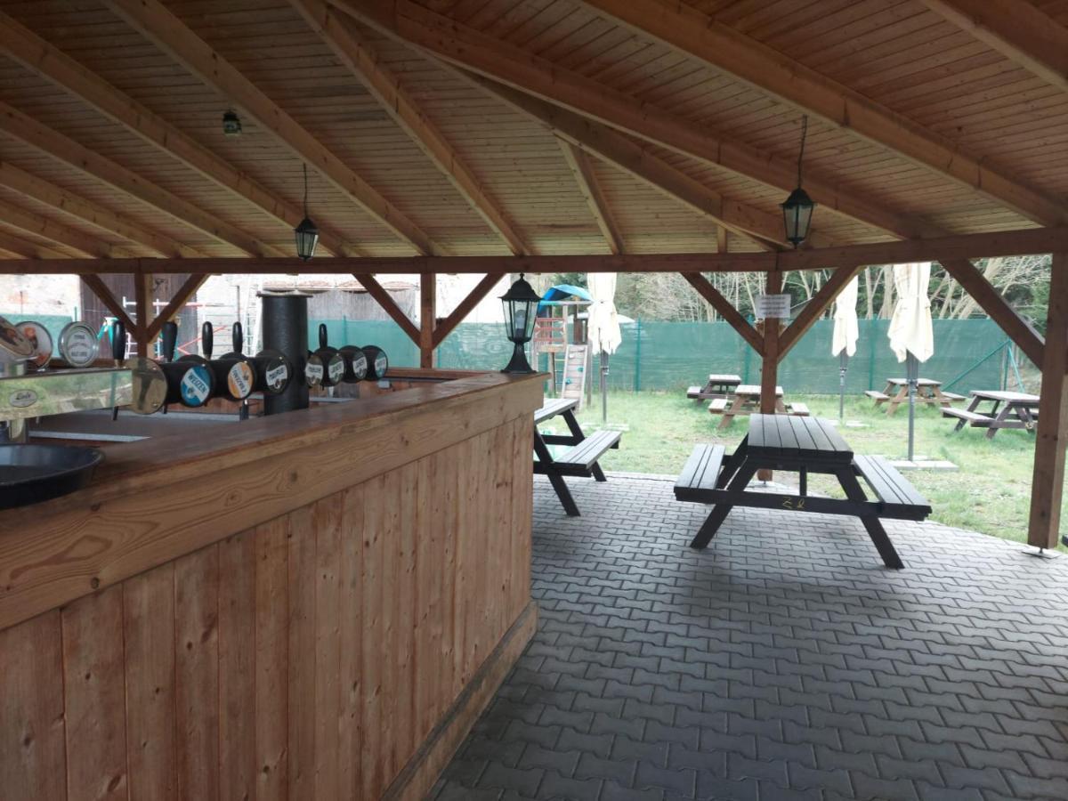 Pivovar Maly Janek - Restaurace, Penzion A Stany Jince Exterior foto