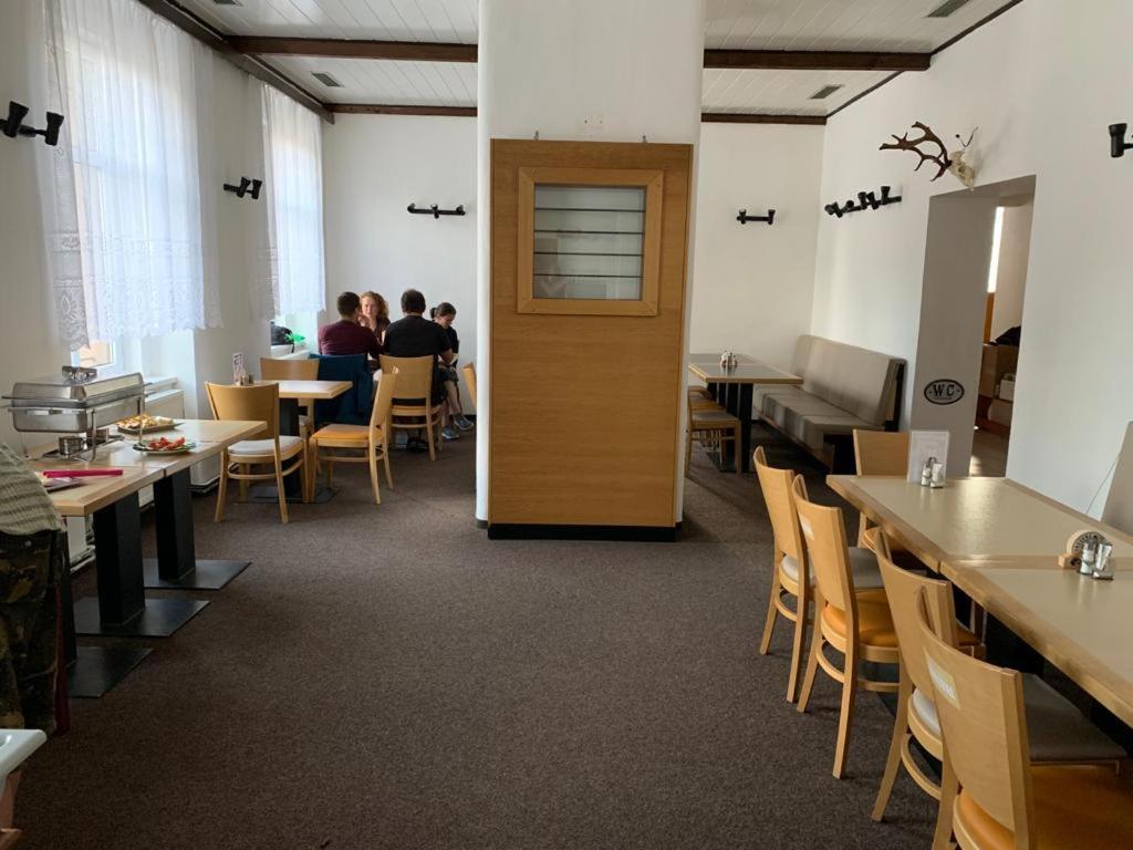 Pivovar Maly Janek - Restaurace, Penzion A Stany Jince Exterior foto